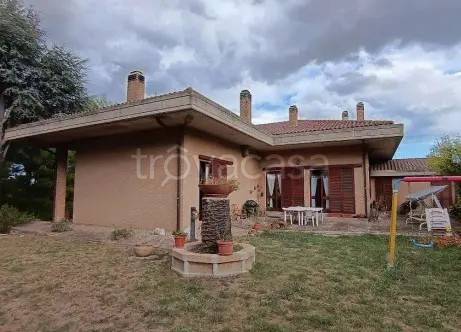 casa indipendente in vendita a Recanati