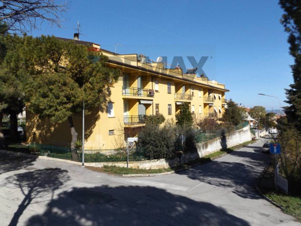 casa indipendente in vendita a Recanati