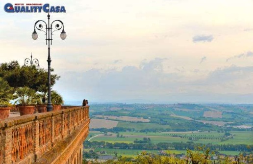 casale in vendita a Recanati in zona Castelnuovo