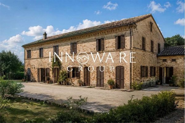 casa indipendente in vendita a Recanati in zona Santa Lucia