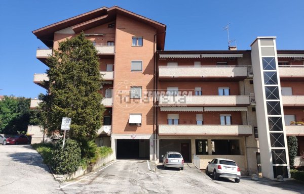 appartamento in vendita a Recanati in zona Santa Lucia