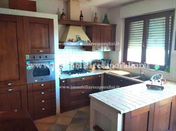 appartamento in vendita a Recanati in zona Santa Lucia