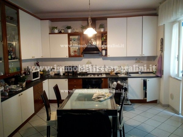 appartamento in vendita a Recanati in zona Santa Lucia