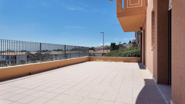 appartamento in vendita a Recanati in zona Santa Lucia