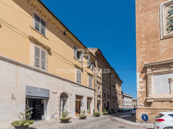appartamento in vendita a Recanati in zona Castelnuovo