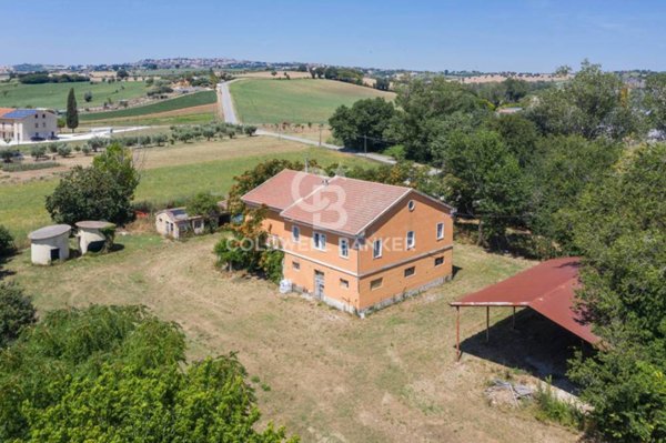 casale in vendita a Recanati
