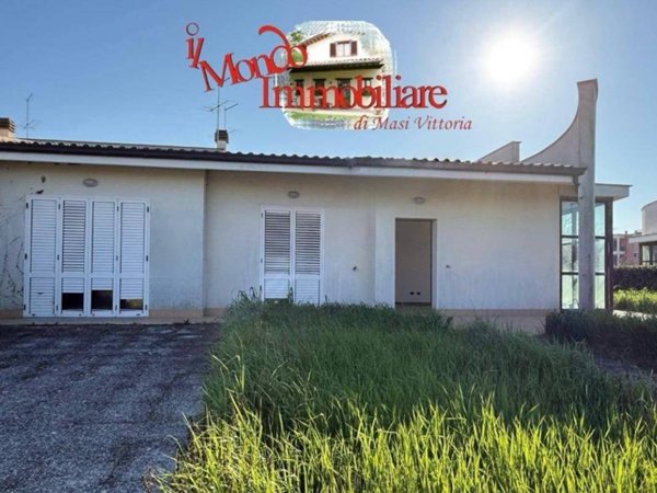casa indipendente in vendita a Recanati