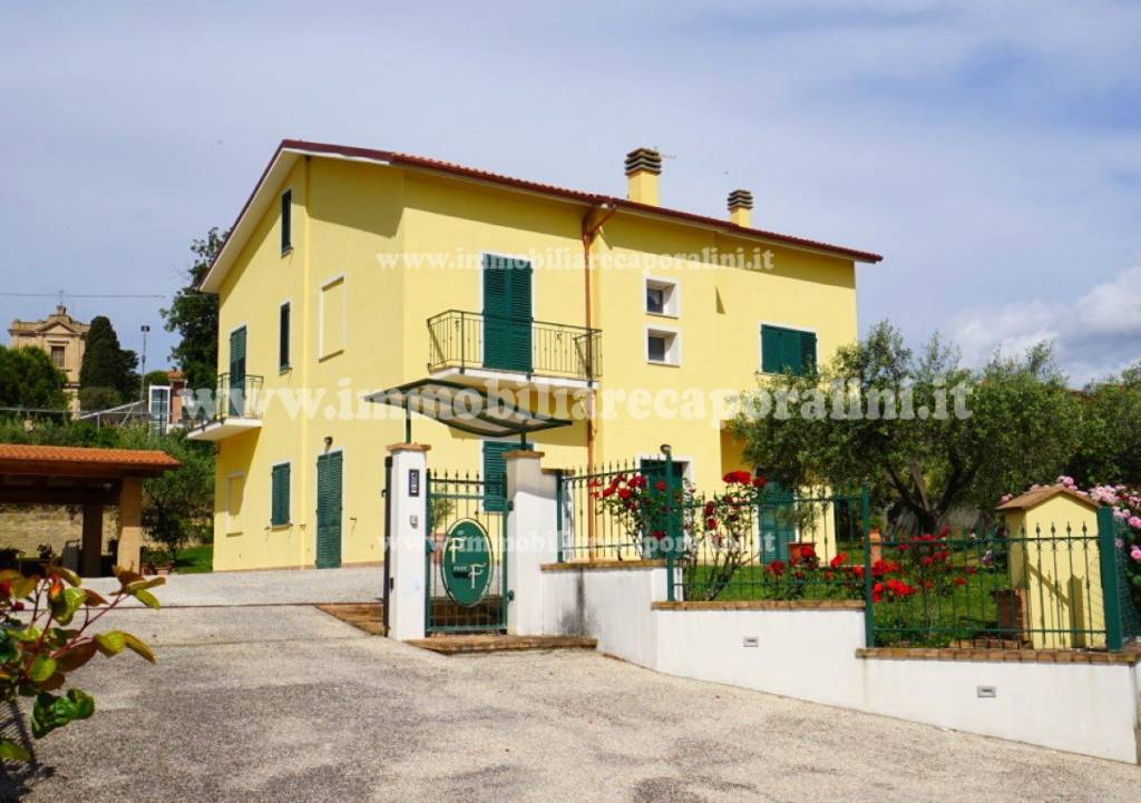 casa indipendente in vendita a Recanati