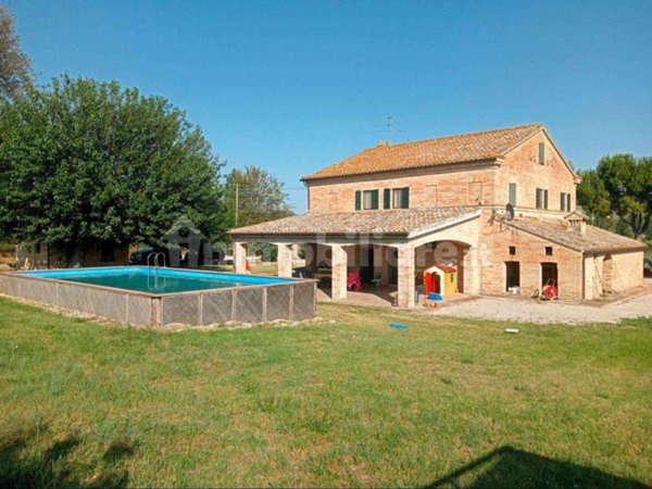 casa indipendente in vendita a Recanati