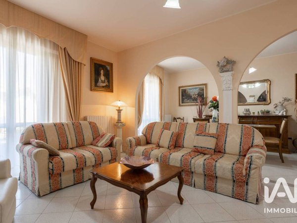appartamento in vendita a Recanati in zona Santa Lucia