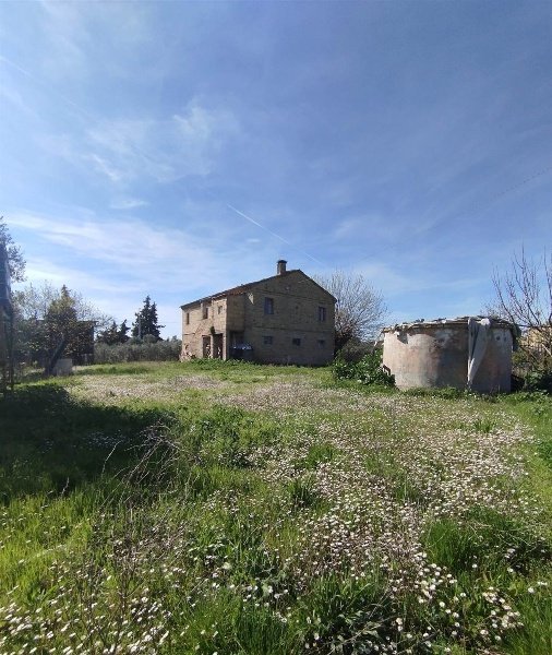 appartamento in vendita a Recanati in zona Fontenoce