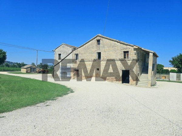 casale in vendita a Recanati