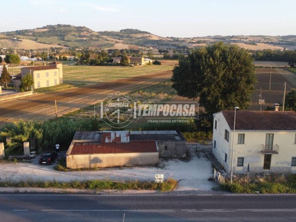 casa indipendente in vendita a Recanati