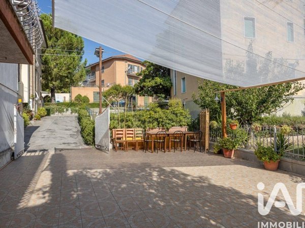 casa indipendente in vendita a Recanati