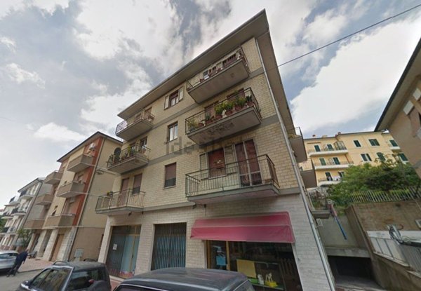 appartamento in vendita a Recanati in zona Santa Lucia