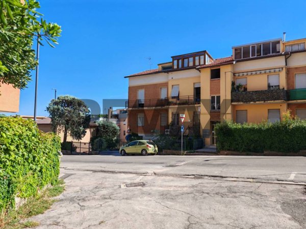 appartamento in vendita a Recanati in zona Le Grazie