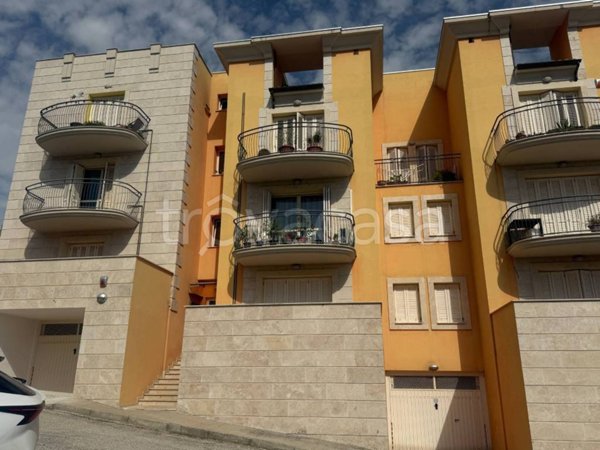 appartamento in vendita a Recanati in zona Santa Lucia