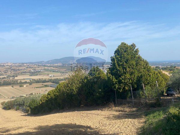 terreno in vendita a Recanati