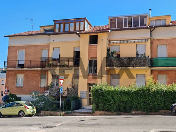 appartamento in vendita a Recanati in zona Santa Lucia