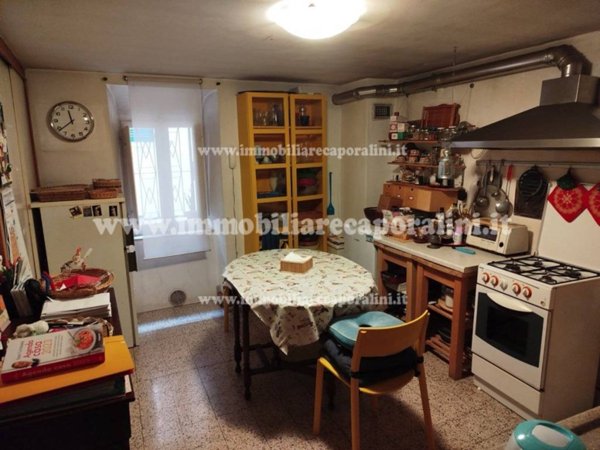 casa indipendente in vendita a Recanati
