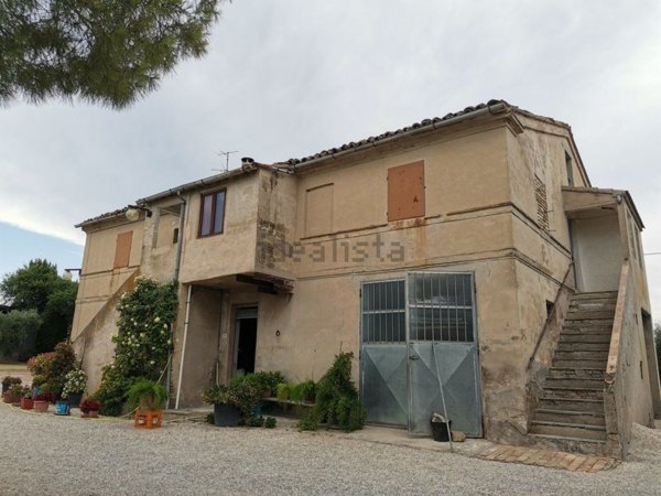 casa indipendente in vendita a Recanati in zona Santa Lucia