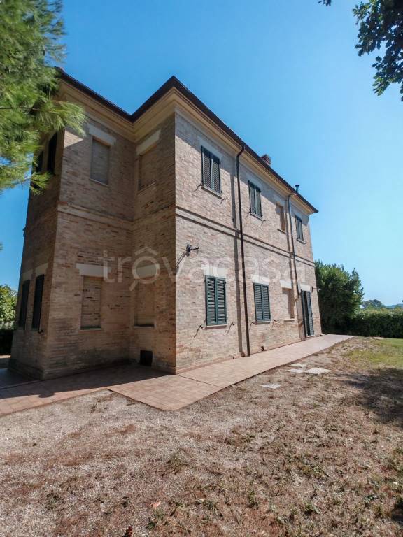 casa indipendente in vendita a Recanati