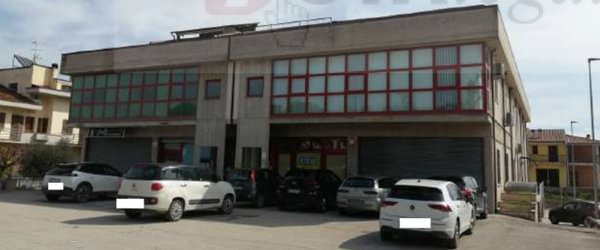 locale di sgombero in vendita a Ripe San Ginesio