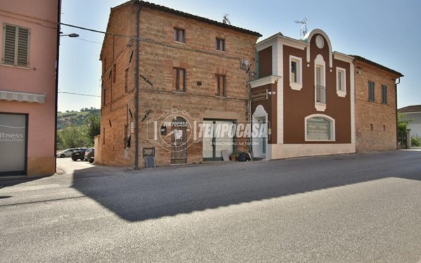 casa indipendente in vendita a Ripe San Ginesio