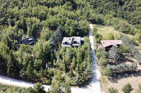casa indipendente in vendita a San Ginesio