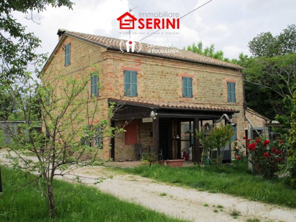 casa indipendente in vendita a San Ginesio