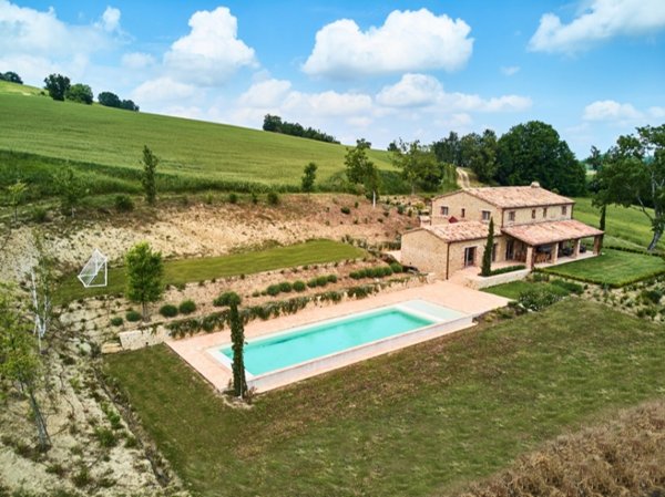 casa indipendente in vendita a San Ginesio