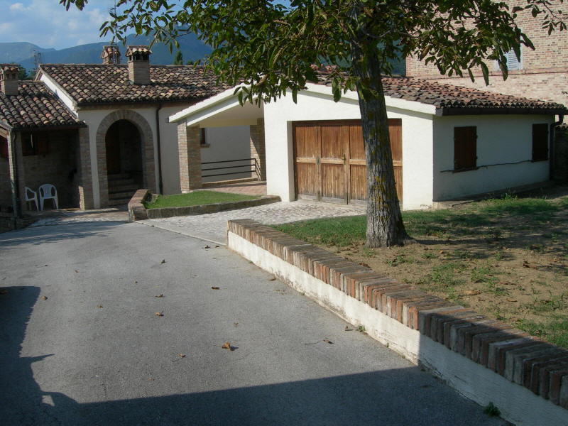 casa indipendente in vendita a San Ginesio