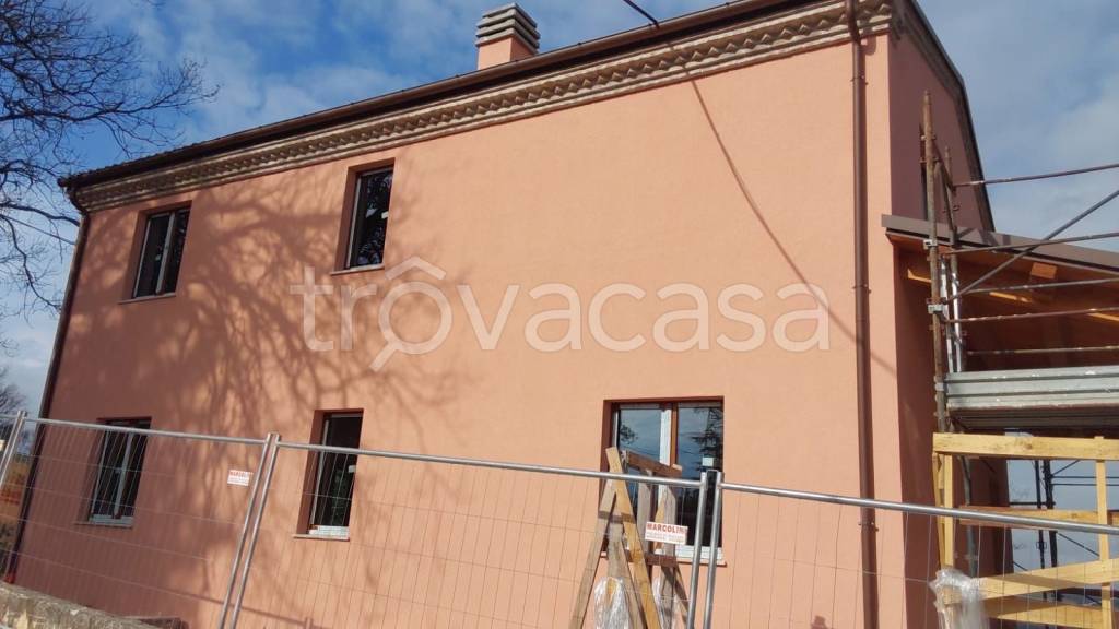 casa indipendente in vendita a San Ginesio