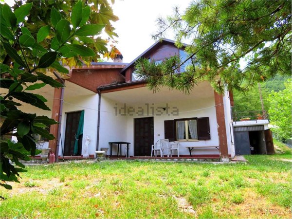 casa indipendente in vendita a San Ginesio