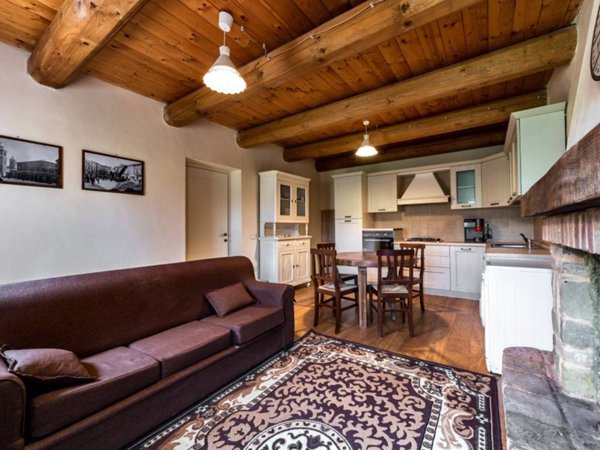 casa indipendente in vendita a San Ginesio