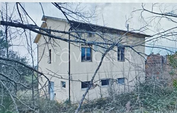 casa indipendente in vendita a San Ginesio