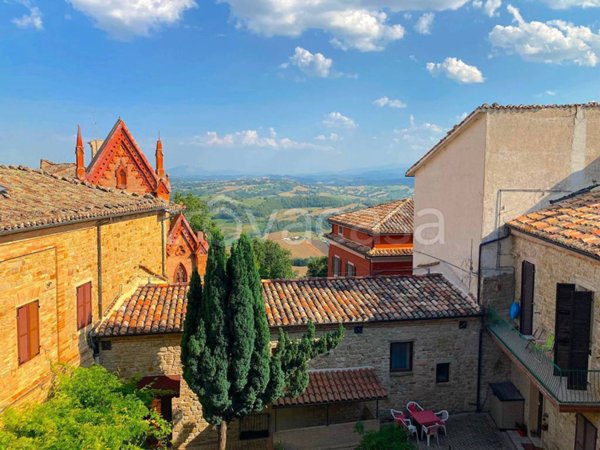 casa indipendente in vendita a San Ginesio