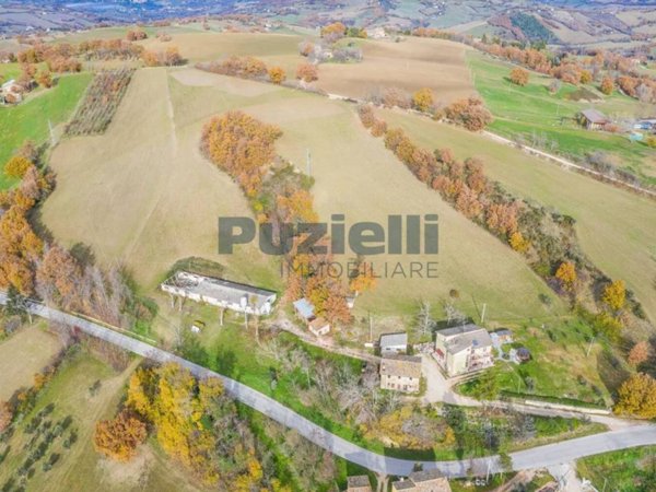 casa indipendente in vendita a San Ginesio