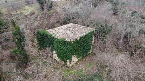 casa indipendente in vendita a San Ginesio