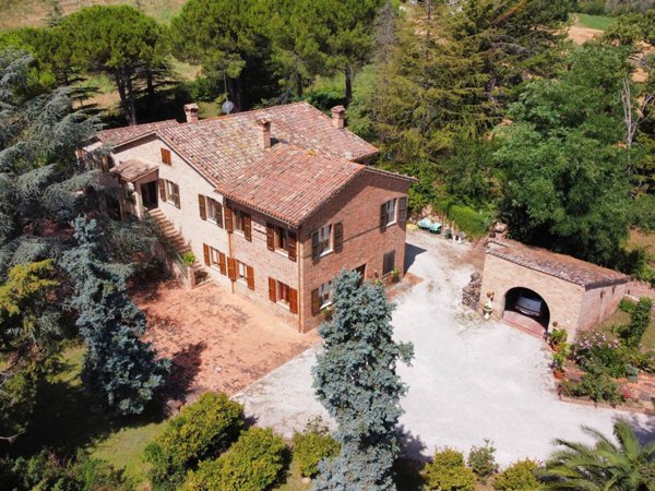 casa indipendente in vendita a San Ginesio