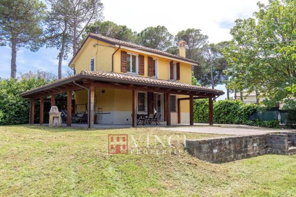 casa indipendente in vendita a San Ginesio