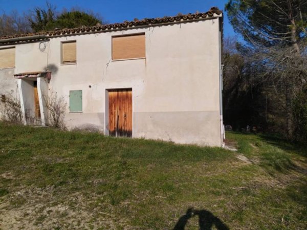 casale in vendita a San Ginesio