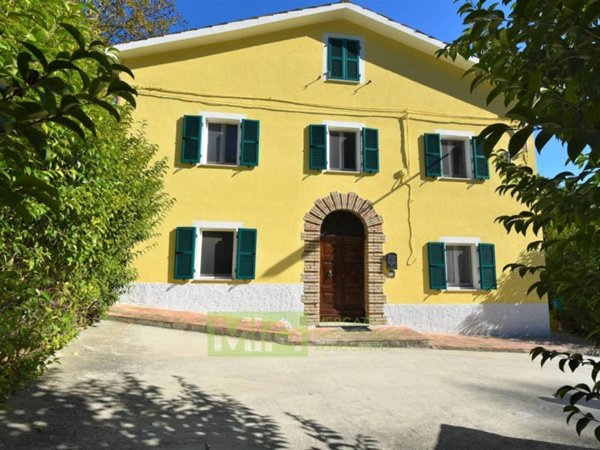 casa indipendente in vendita a San Ginesio