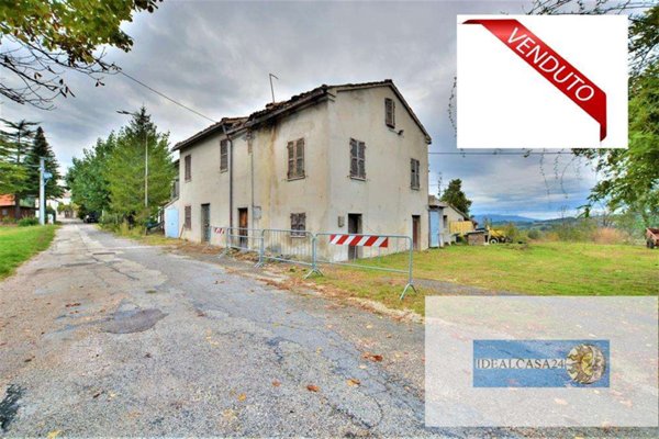 casa indipendente in vendita a San Ginesio