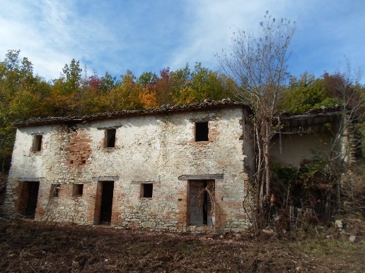 casale in vendita a San Ginesio