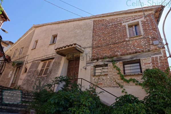 casa indipendente in vendita a San Ginesio