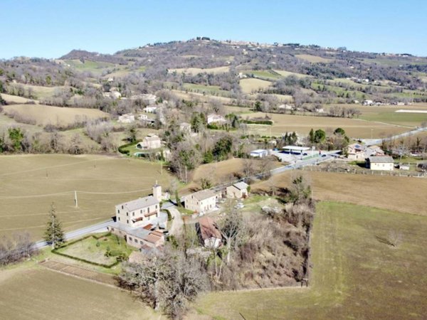 casa indipendente in vendita a San Ginesio