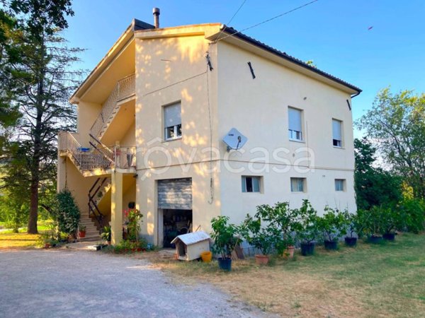 casa indipendente in vendita a San Ginesio