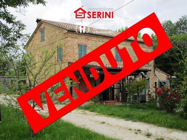 casa indipendente in vendita a San Ginesio