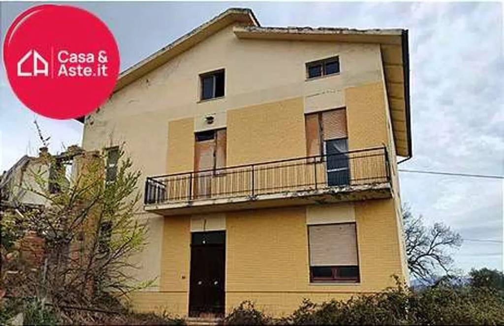 casa indipendente in vendita a San Ginesio